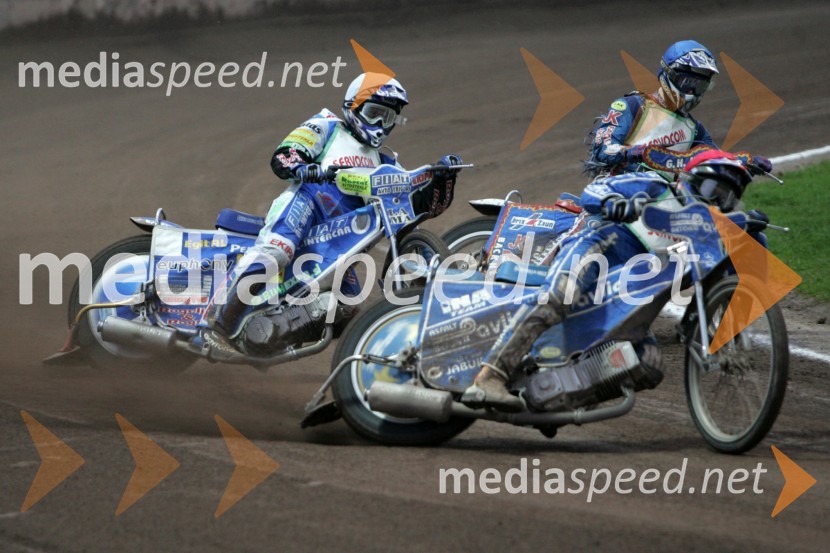 Matej Žagar, AMTK Ljubljana, Jurica Pavlic, SK Unia Goričan Hrvaška in Fritz Wallner, Avstrija (v ozadju desno)SPEEDWAY, 7. dirka za DP