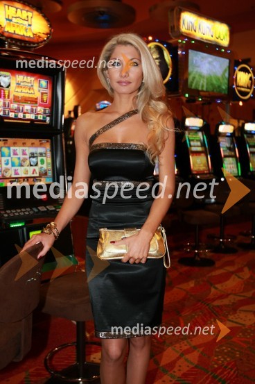 Lucija Gubenšek, TV voditeljicaOtvoritev igralniško zabaviščnega centra Mond v Šentilju