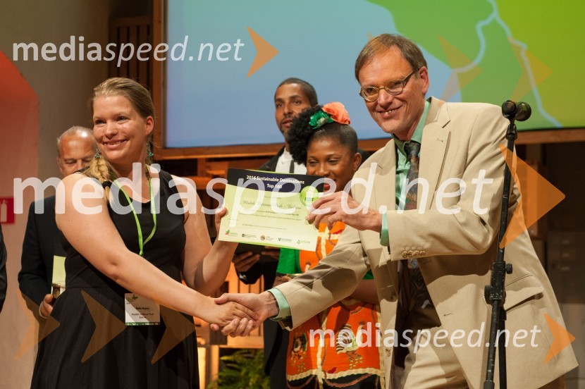  ... ;  ... ;  Albert Salman, predsednik Green DestinationsRazglasitev najbolj trajnostno naravnanih destinacij Slovenije in sveta