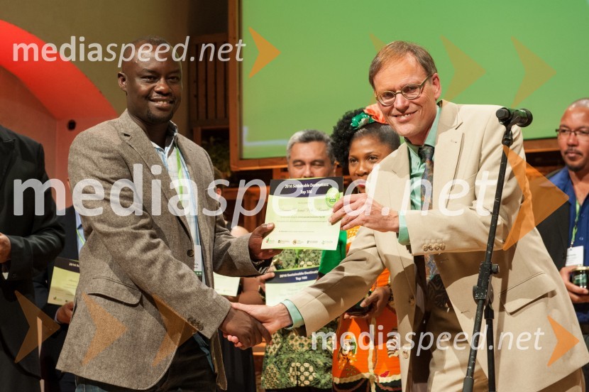  ... ;  Albert Salman, predsednik Green DestinationsRazglasitev najbolj trajnostno naravnanih destinacij Slovenije in sveta