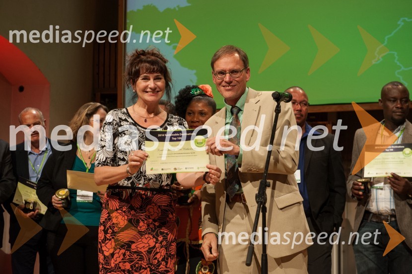  ... ;  Albert Salman, predsednik Green DestinationsRazglasitev najbolj trajnostno naravnanih destinacij Slovenije in sveta