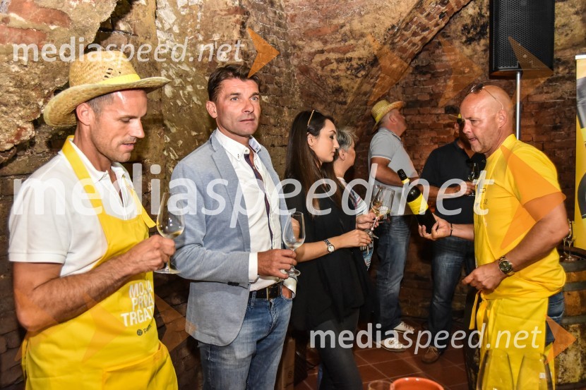  ... ;  Sašo Udovič, nekdanji nogometašZnani Slovenci na prvi trgatvi šipona, Jeruzalem Ormož