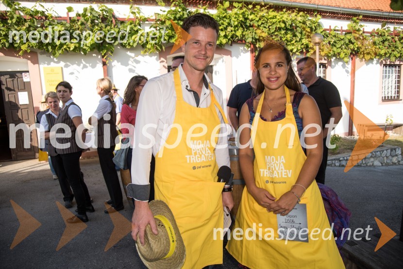 Boštjan Romih, televizijski voditelj;  Sara Stadler, Vinska kraljica Slovenije 2016Znani Slovenci na prvi trgatvi šipona, Jeruzalem Ormož