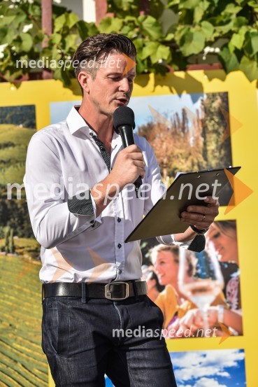  Boštjan Romih, televizijski voditeljZnani Slovenci na prvi trgatvi šipona, Jeruzalem Ormož