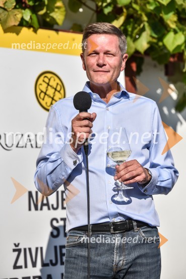  Jorn Pedersen, direktor skupine P&F Holding vinoZnani Slovenci na prvi trgatvi šipona, Jeruzalem Ormož