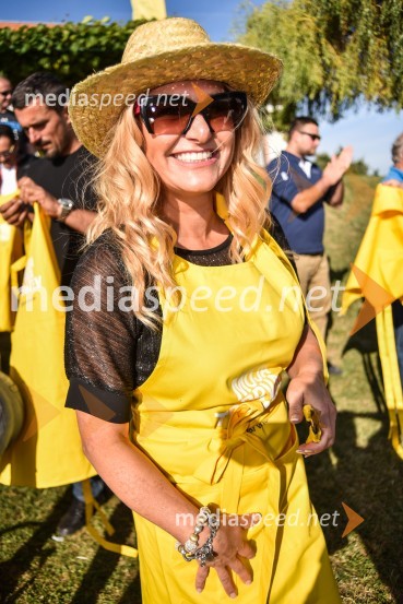  Nuša Derenda, pevkaZnani Slovenci na prvi trgatvi šipona, Jeruzalem Ormož