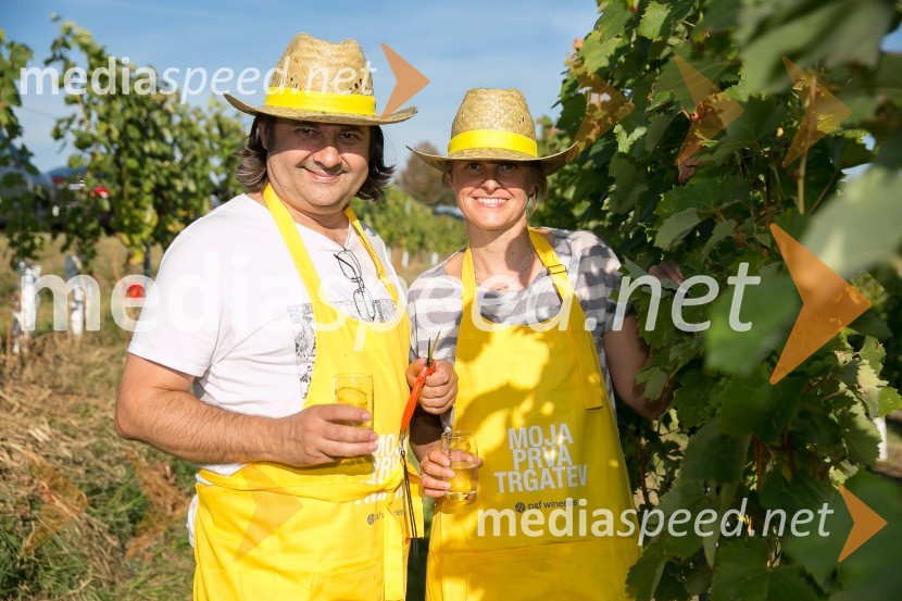  Milan Stojičević,  www.thethirdwine.com;  Staša Cafuta Trček, novinarka www.thethirdwine.comZnani Slovenci na prvi trgatvi šipona, Jeruzalem Ormož