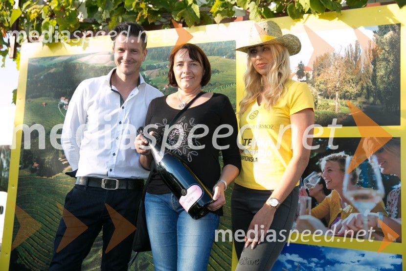  Boštjan Romih, televizijski voditelj;  ... ;  Sonja  Erčulj, vodja marketinga P&F JeruzalemZnani Slovenci na prvi trgatvi šipona, Jeruzalem Ormož