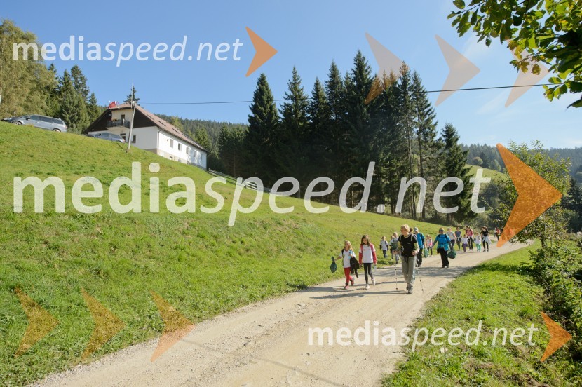 Otvoritev otroškega igrišča na Košenjaku