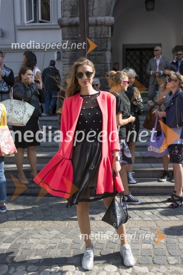  Tara Zupančič, voditeljica10. Cosmopolitanov tek v petkah in 15. rojstni dan