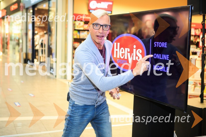   Igor  Jelen-Iggy, koreograf, lastnik plesnega centra IgenModna revija, Qlandia Kamnik