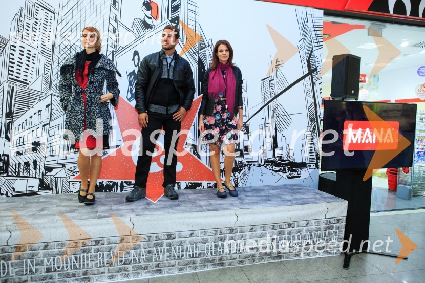   Zlata  Okugić, manekenka;  ... ;  Sabina Remar, manekenkaModna revija, Qlandia Kamnik