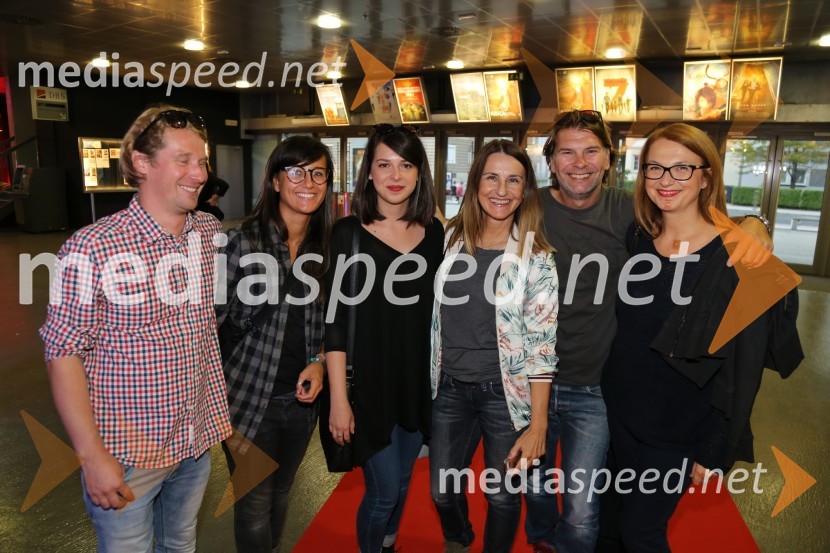  ... ;  ... ;  Zala Koren,  urednica socialnih omrežij, SNG Maribor Drama;  Tanja  Škrbič Bigmajer, kostumografinja;  Oleg Birgmajer;  Mirjana Koren, direktorica, Pokrajinski muzej MariborNika, premiera mladinskega filma v Koloseju Maribor