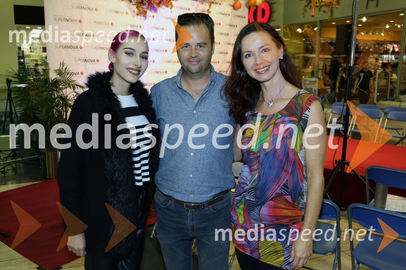  Sara Briški Cirman - Raiven, pevka, harfistka;  Damjan Dekleva, marketing Supernova;  Metka Klajderič Kobler, lastnica Vulcano modelsModna revija, Supernova Koper 2016