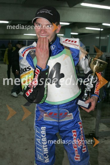 Matej Žagar, AMTK Ljubljana, ki je s številko 4 osvojil četrti zaporedni naslov državnega prvaka Slovenije med posameznikiSPEEDWAY, 7. dirka za DP