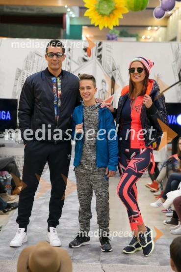  Taiji Tokuhisa, maneken in voditelj;  ... ;  Sabina Remar, manekenkaModna revija, Qlandia Nova Gorica