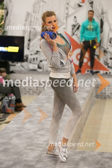  Karin Škufca, manekenkaModna revija, Qlandia Nova Gorica