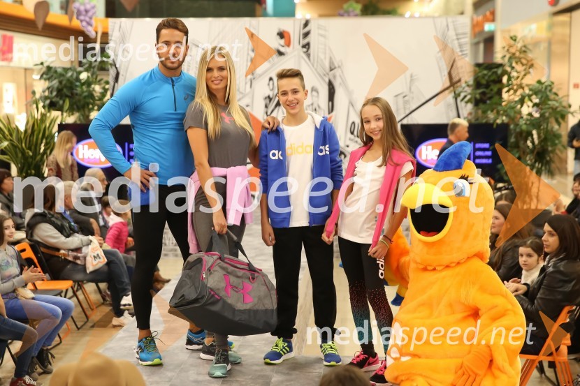  ... ;  Nadiya Bychkova, plesalka, manekenka;  ... ;  ... Modna revija, Qlandia Nova Gorica