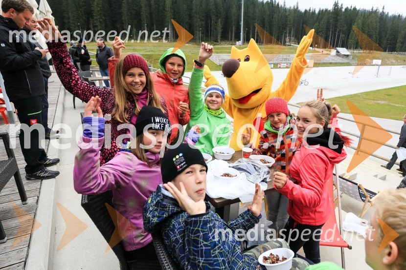 Očistimo naše gore, zaključek akcijeOčistimo naše gore 2016, zaključek akcije