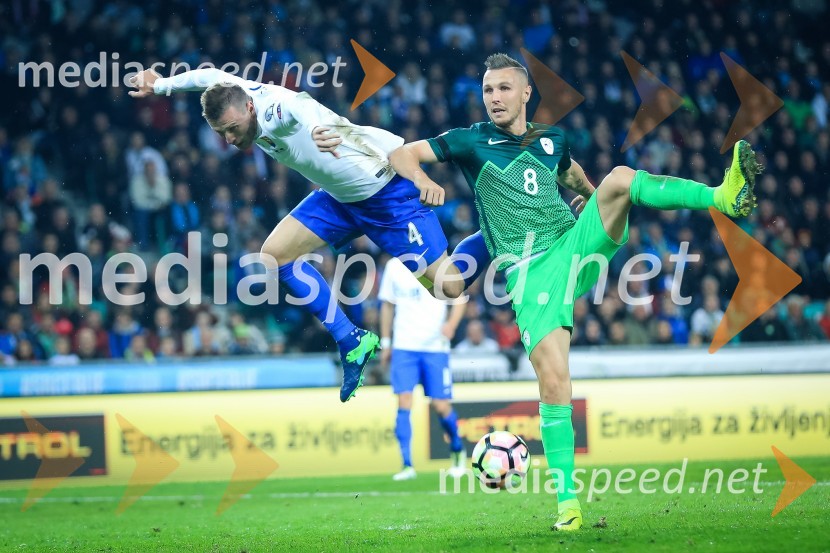  Jasmin Kurtić, nogometaš, FiorentinaNogometna tekma  Slovenija – Slovaška