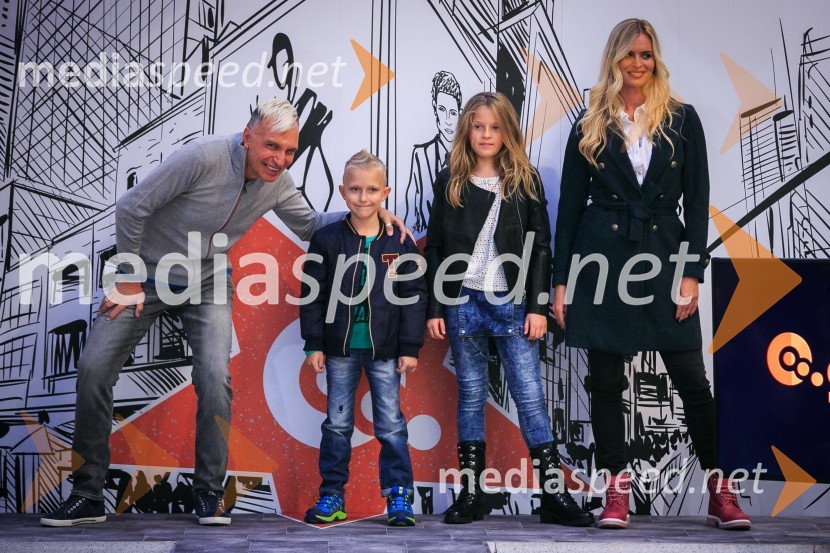   Igor  Jelen-Iggy, koreograf, lastnik plesnega centra Igen;  ... ;  ... ;  Nadiya Bychkova, plesalka, manekenkaModna revija, Qlandia Kranj