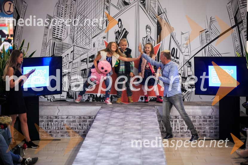  ... ;  ... ;  ... ;   Igor  Jelen-Iggy, koreograf, lastnik plesnega centra IgenModna revija, Qlandia Kranj