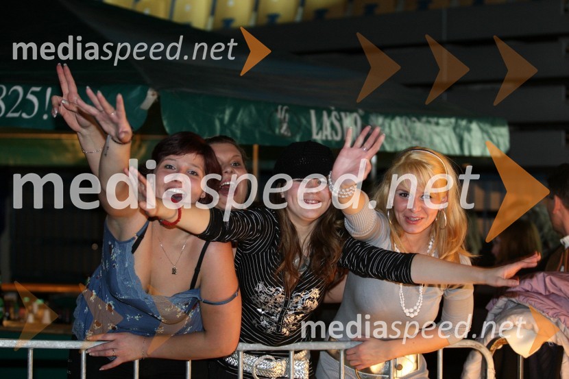 ObiskovalkeKoncert Cece