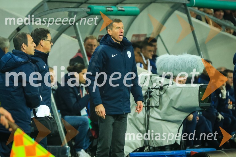  Srečko Katanec, selektor slovenske nogometne reprezentanceNogometna tekma Slovenija – Anglija