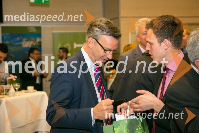  Mike Hawes;  ... Sports Meets Business, poslovna konferenca