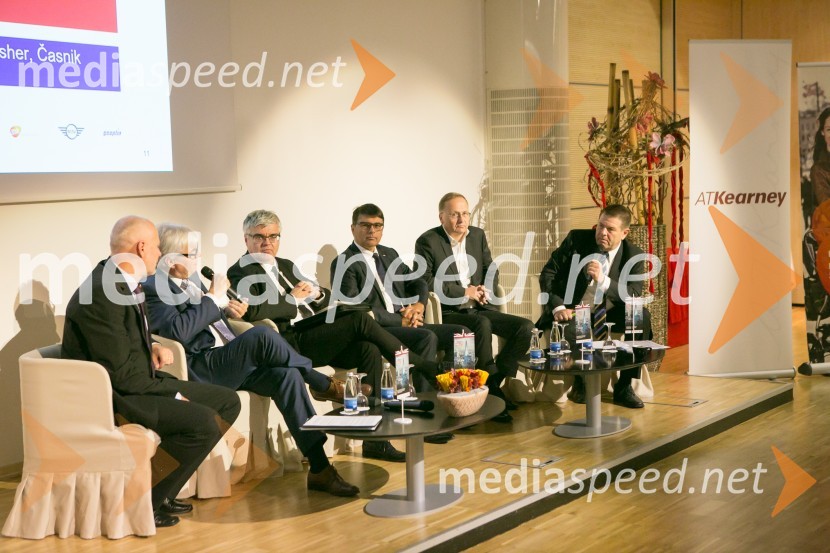 dr. Milan Brglez, predsednik Državnega zbora Republike Slovenije;  David Thomas,  Executive Chairman of the Council of British Chambers of Commerce in Europe;  Samo Hribar Milič, generalni direktor GZS;  Andrej Božič, generalni direktor družbe Steklarna Hrastnik, predsednik Britansko-slovenske gospodarske zbornice;  Branko Žibret, Managing Director for Eastern Europe at AtKearney;  Peter  Frankl, direktor in urednik, časnik FinanceSports Meets Business, poslovna konferenca