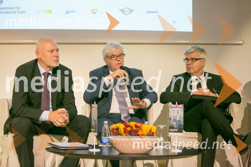 dr. Milan Brglez, predsednik Državnega zbora Republike Slovenije;  David Thomas,  Executive Chairman of the Council of British Chambers of Commerce in Europe;  Samo Hribar Milič, generalni direktor GZSSports Meets Business, poslovna konferenca
