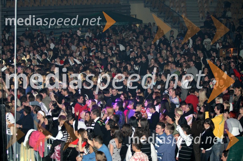 ObiskovalciKoncert Cece