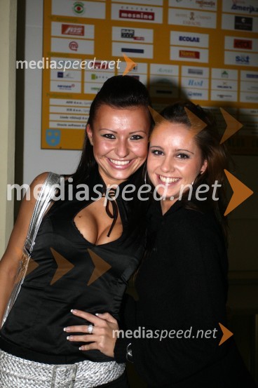 ObiskovalkiKoncert Cece