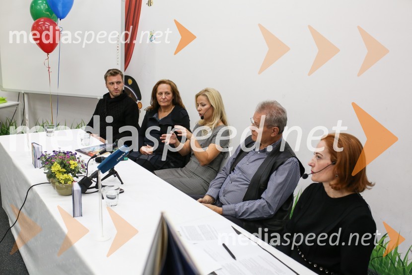  Denis Avdić, voditelj;  Amanda Mlakar, pisateljica;  Polona Kisovec, direktorica, 121Marketing;  Marko Juhant, specialni pedagog za motnje vedenja in osebnosti;  Hermina Kovačič, svetovalka za odnose z javnostmiZakaj Lunina vila in Sončni princ ne živita skupaj?