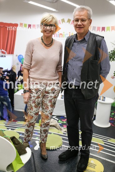  Saša  Einsiedler, voditeljica;  Marko Juhant, specialni pedagog za motnje vedenja in osebnostiZakaj Lunina vila in Sončni princ ne živita skupaj?