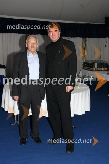 Milan Kneževič, predsednik Šahovske zveze Slovenije in dr. Milan Zver, minister za šolstvo in športŠahovski turnir: 14. memorial Vasje Pirca