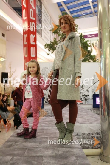  ... ;   Zlata  Okugić, manekenkaModna revija, Qlandia Ptuj