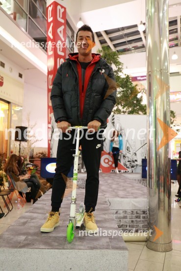  Taiji Tokuhisa, maneken in voditeljModna revija, Qlandia Ptuj