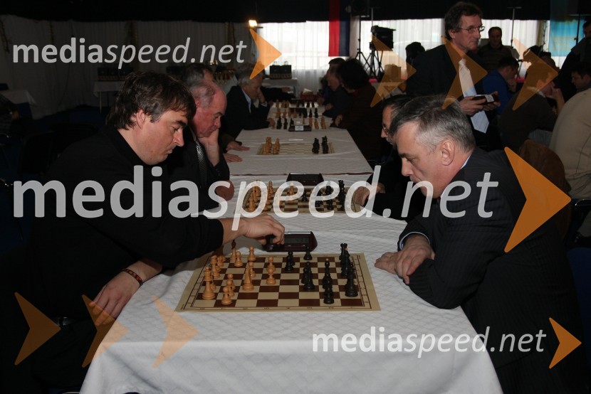 Dr. Milan Zver, minister za šolstvo in šport in Mirko Bandelj, politikŠahovski turnir: 14. memorial Vasje Pirca