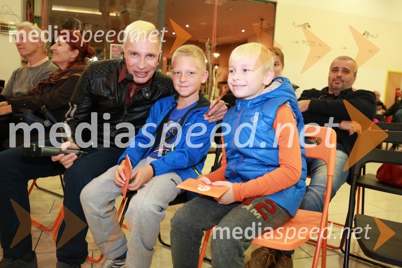   Igor  Jelen-Iggy, koreograf, lastnik plesnega centra Igen;  ... ;  ... Modna revija, Qlandia Ptuj