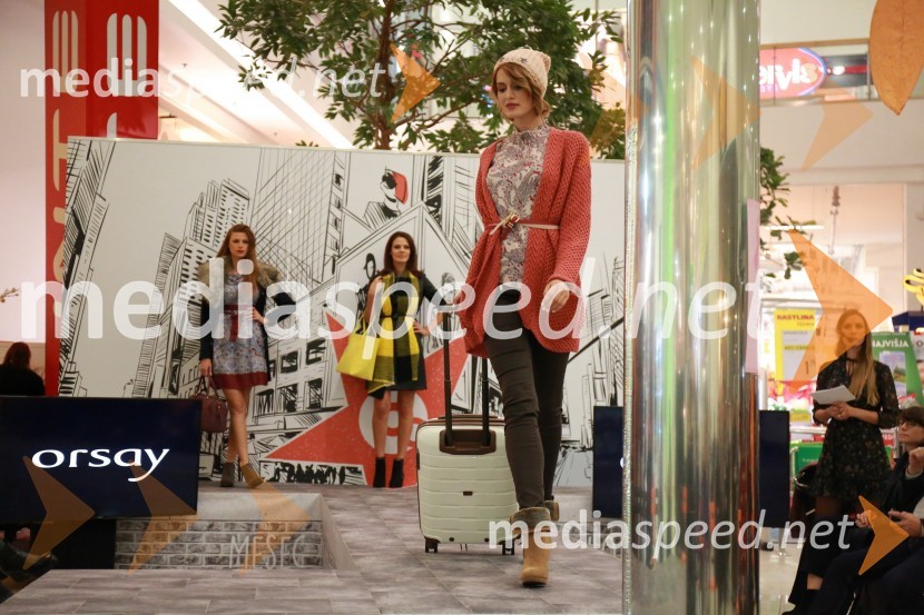   Zlata  Okugić, manekenkaModna revija, Qlandia Ptuj