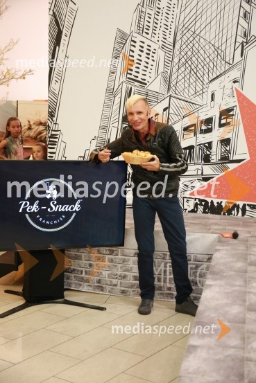   Igor  Jelen-Iggy, koreograf, lastnik plesnega centra IgenModna revija, Qlandia Ptuj