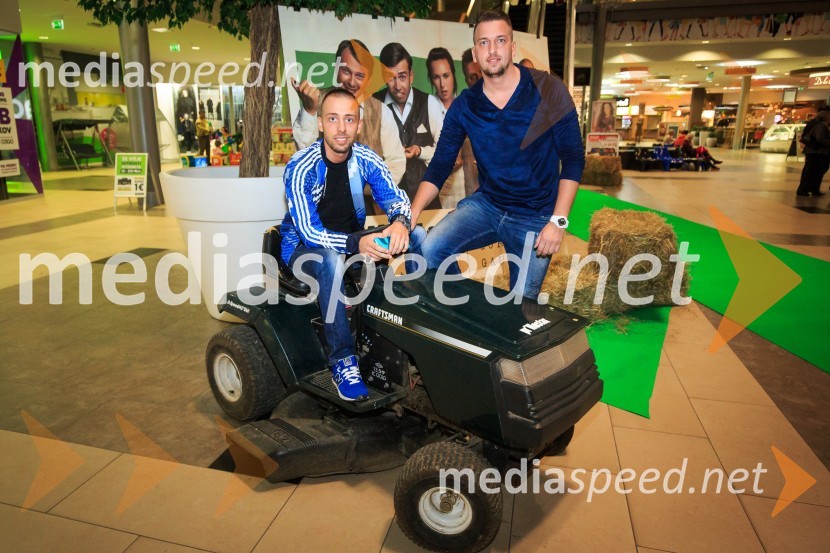 Premiera filma Pr' Hostar v Cineplexxu Kranj