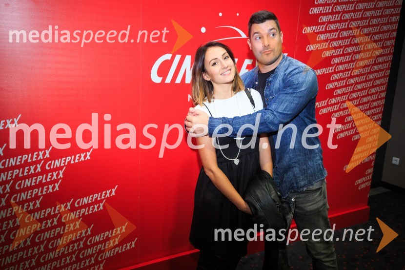  ... ;  Klemen Bučan, stand up komik, radijski voditeljPremiera filma Pr' Hostar v Cineplexxu Kranj