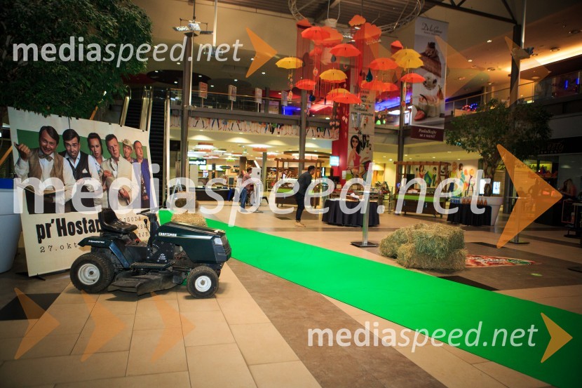 Premiera filma Pr' Hostar v Cineplexxu Kranj