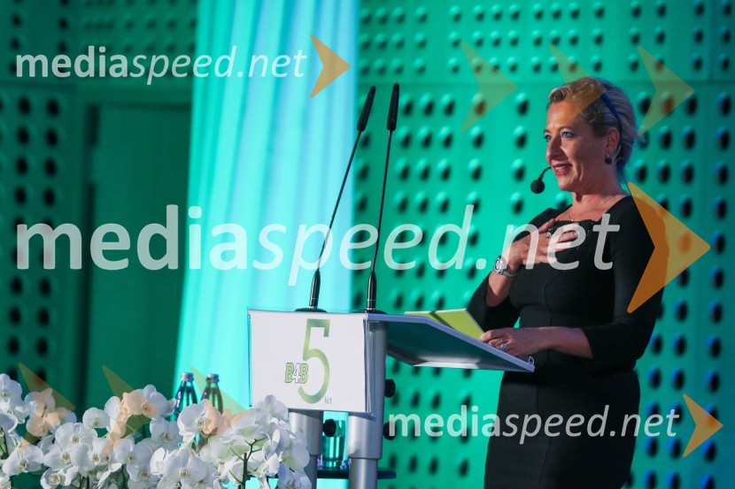  Maria Anselmi, direktorica BisnodeBISNODE FOR BUSINESS / BEST FOUR BUSINESS / B4B