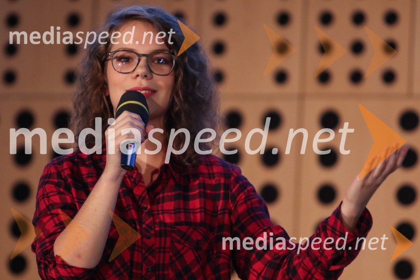  Eva  Virc,  stand up komičarkaBISNODE FOR BUSINESS / BEST FOUR BUSINESS / B4B