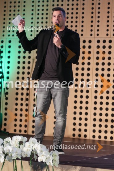  Klemen Bučan, radijski voditelj, stand-up komikBISNODE FOR BUSINESS / BEST FOUR BUSINESS / B4B