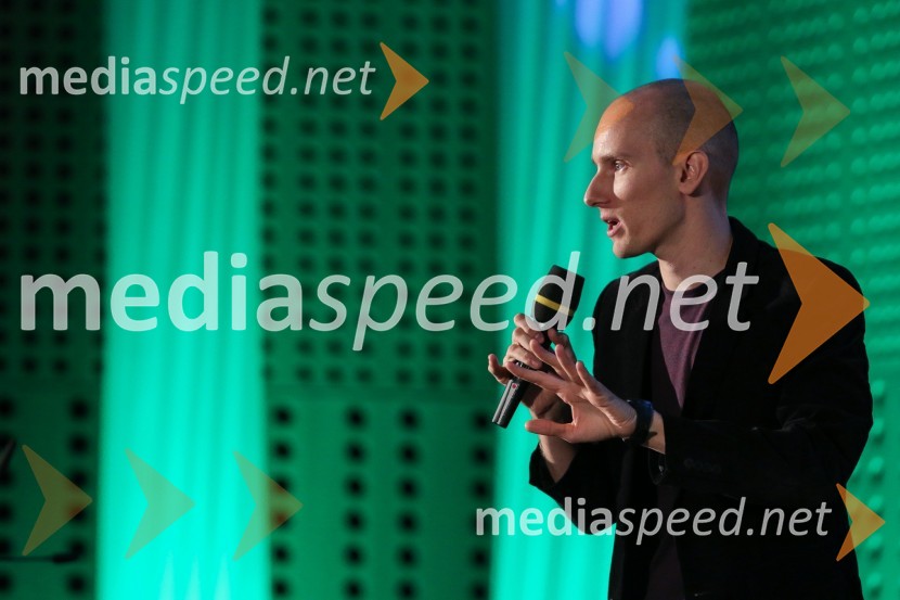  Jernej Celec, stand-up komikBISNODE FOR BUSINESS / BEST FOUR BUSINESS / B4B
