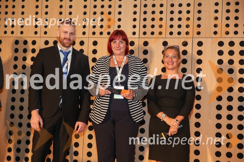  ... ;  ... ;  Maria Anselmi, direktorica BisnodeBISNODE FOR BUSINESS / BEST FOUR BUSINESS / B4B